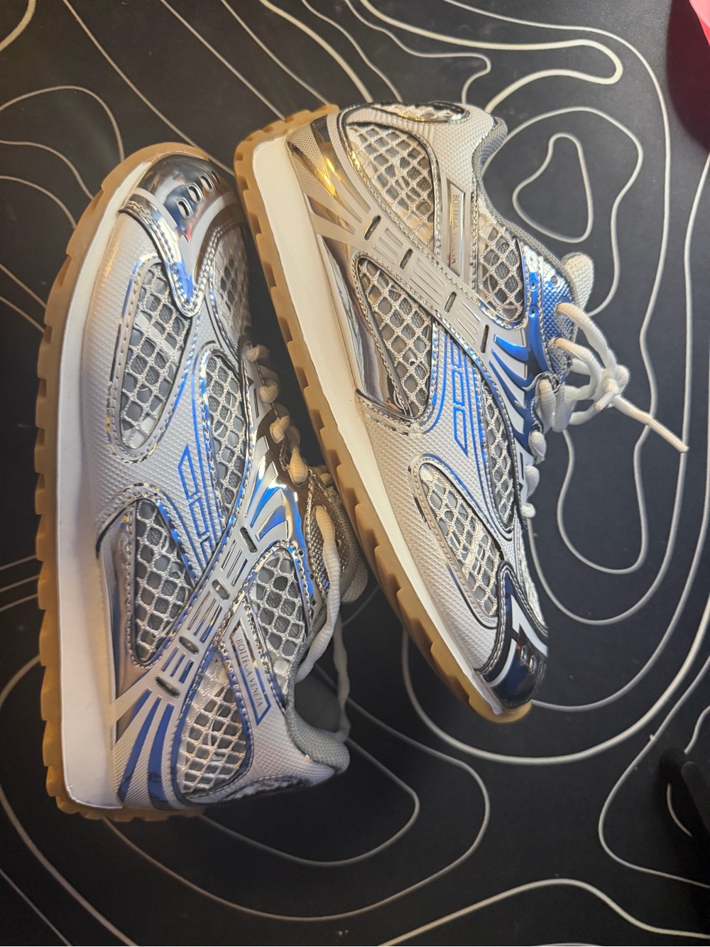 Men’s size 7 bottega orbit silver
